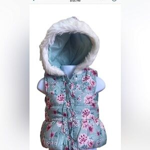 Adorable 24 month Little lass vest with fur lined hood